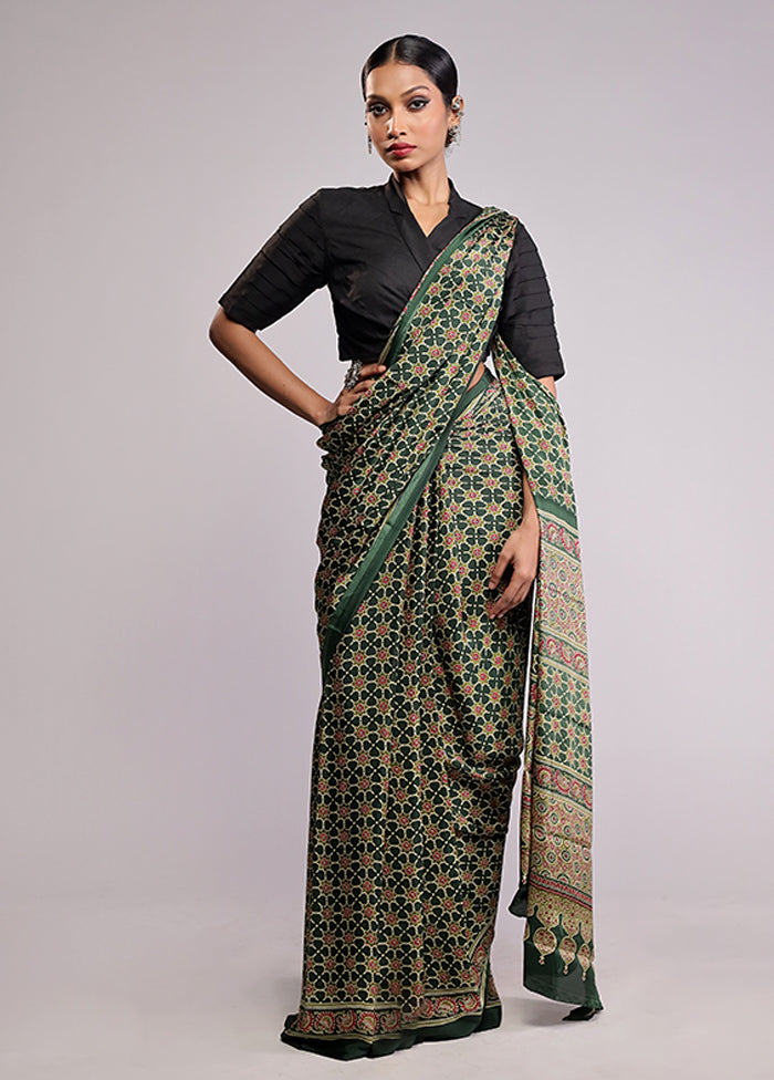 Green Printed Silk Saree With Blouse Piece