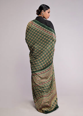 Green Printed Silk Saree With Blouse Piece