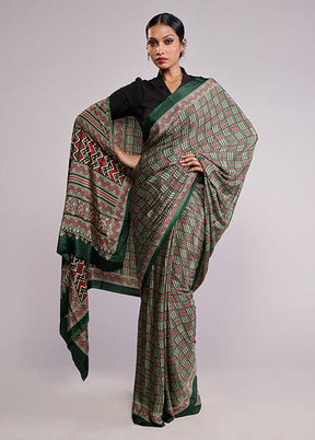 Green Printed Silk Saree With Blouse Piece