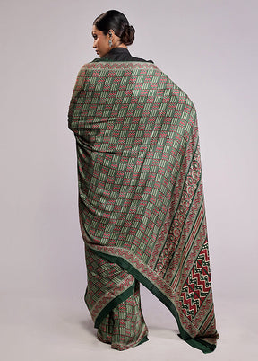 Green Printed Silk Saree With Blouse Piece