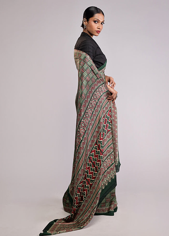 Green Printed Silk Saree With Blouse Piece