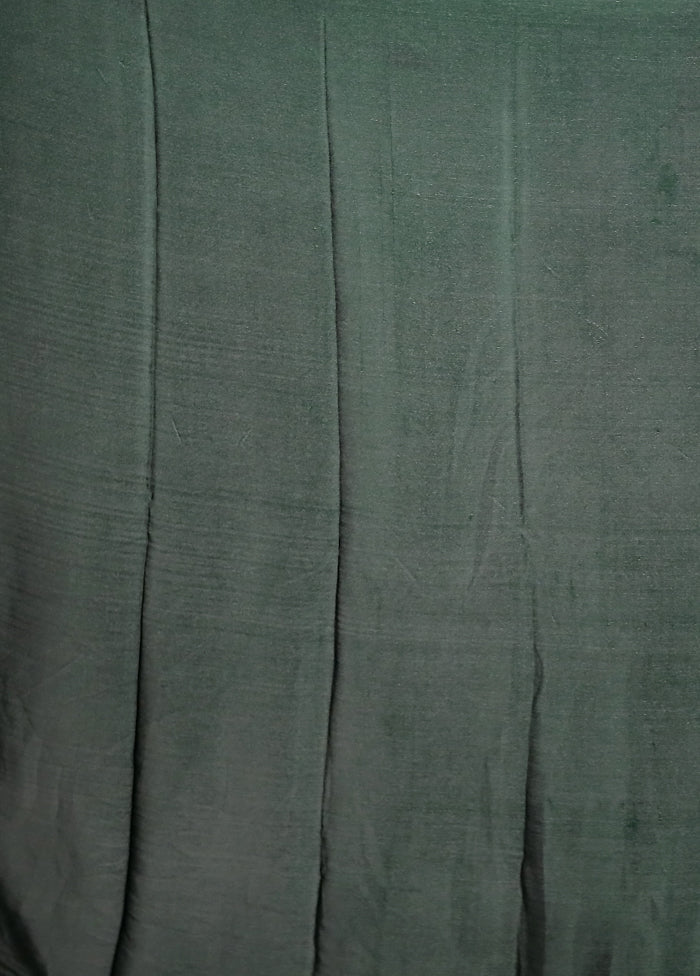 Green Printed Silk Saree With Blouse Piece