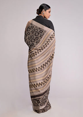 Grey Printed Silk Saree Without Blouse Piece