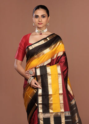 Maroon Handloom Kanchipuram Pure Silk Saree With Blouse Piece