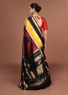 Maroon Handloom Kanchipuram Pure Silk Saree With Blouse Piece