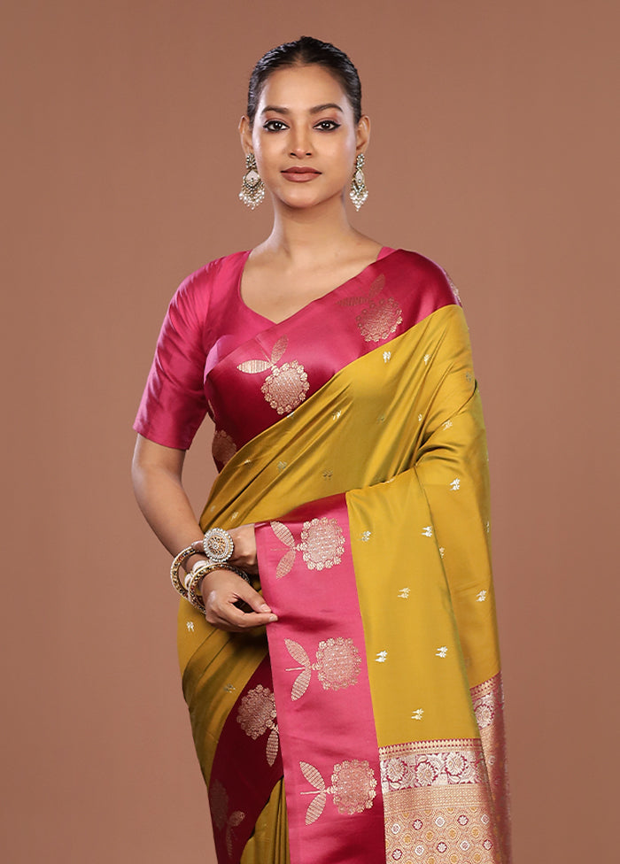 Green Dupion Silk Saree With Blouse Piece