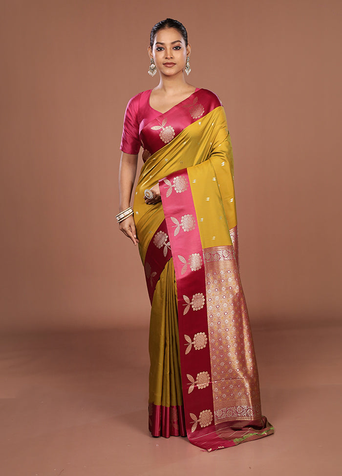 Green Dupion Silk Saree With Blouse Piece