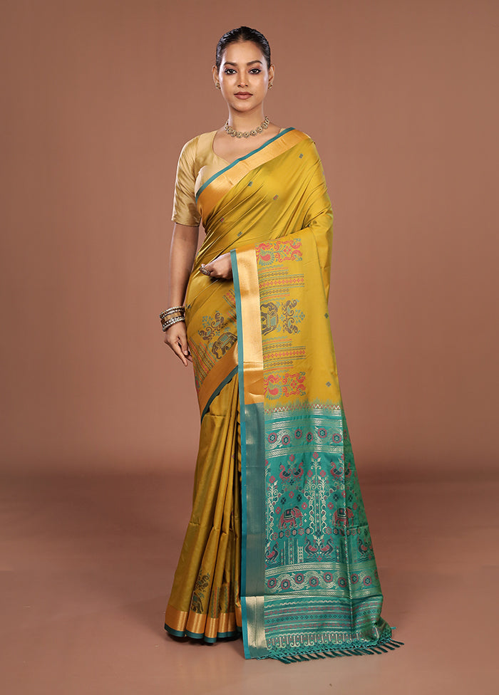 Green Dupion Silk Saree With Blouse Piece
