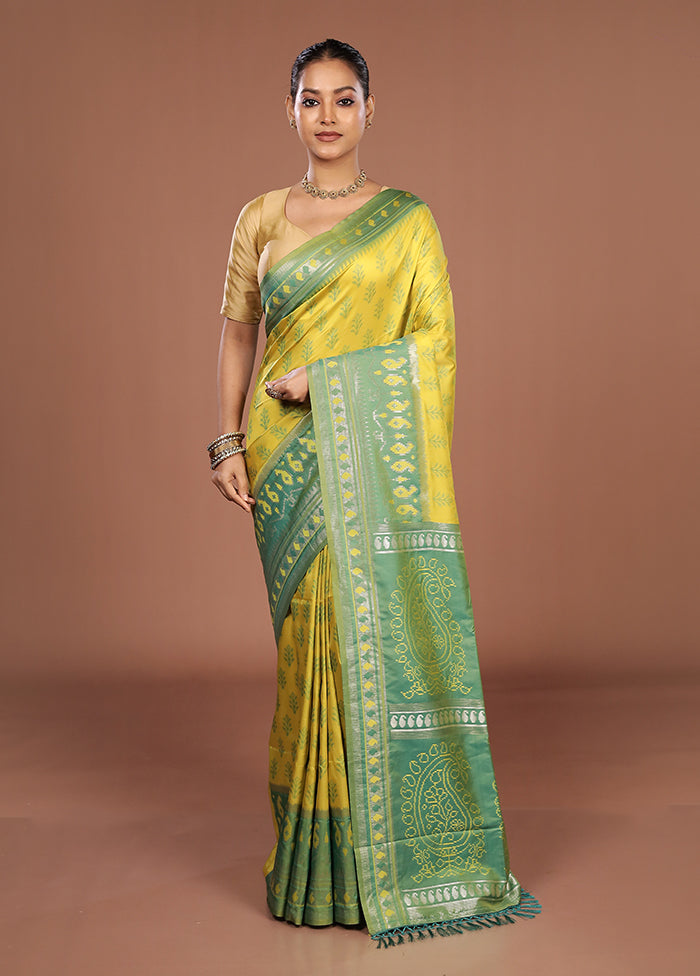 Green Dupion Silk Saree With Blouse Piece
