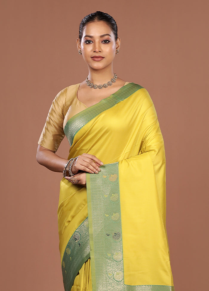 Green Dupion Silk Saree With Blouse Piece