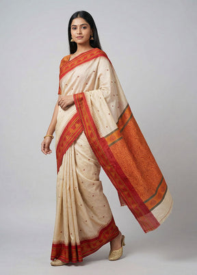 White Kanjivaram Silk Saree With Blouse Piece