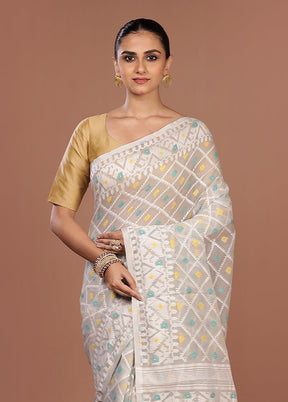 Cream Jamdani Cotton Saree Without Blouse Piece