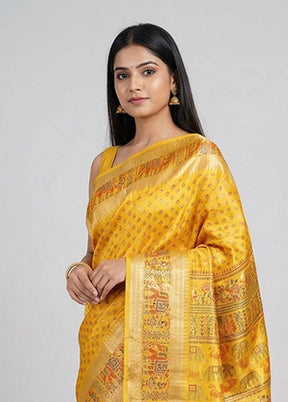 Yellow Printed Silk Saree Without Blouse Piece