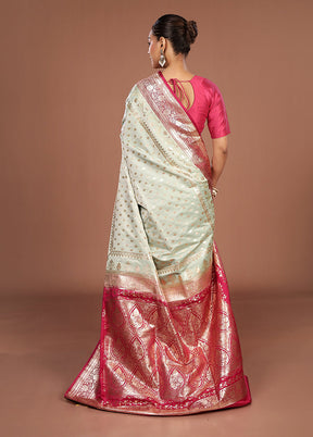 Green Banarasi Silk Saree With Blouse Piece