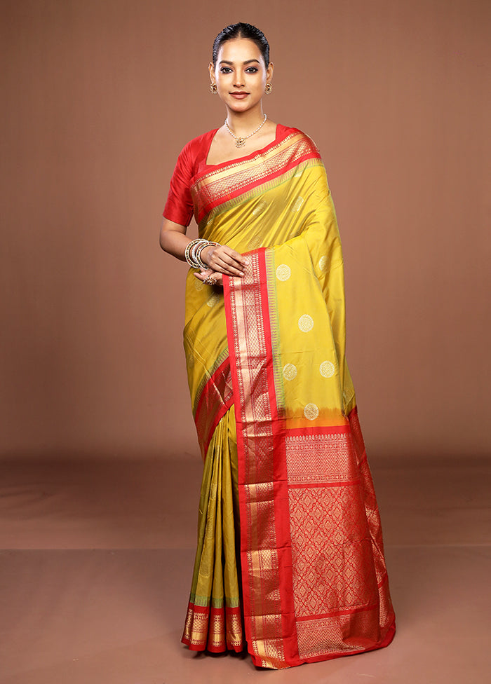 Green Kanjivaram Silk Saree With Blouse Piece