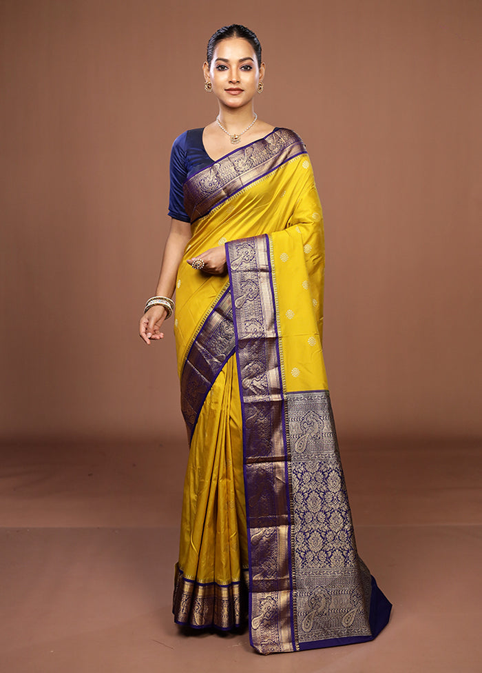 Green Kanjivaram Silk Saree With Blouse Piece
