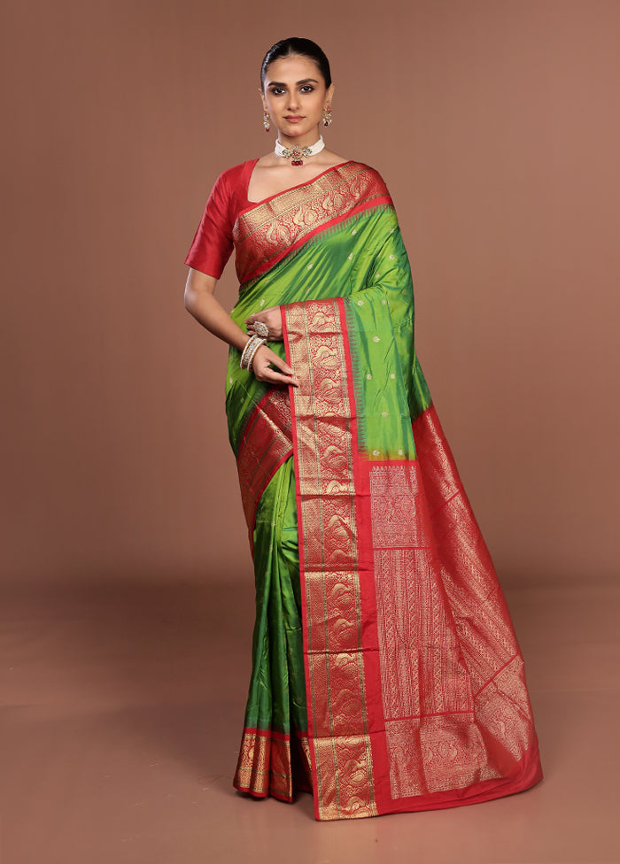 Green Kanjivaram Silk Saree With Blouse Piece