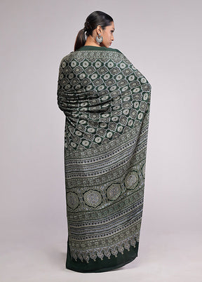 Green Printed Silk Saree Without Blouse Piece