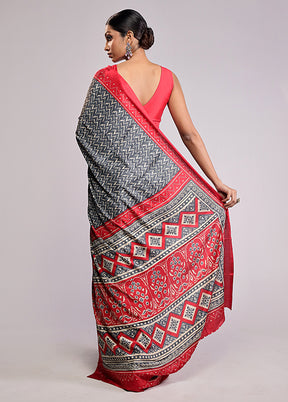 Grey Printed Silk Saree Without Blouse Piece