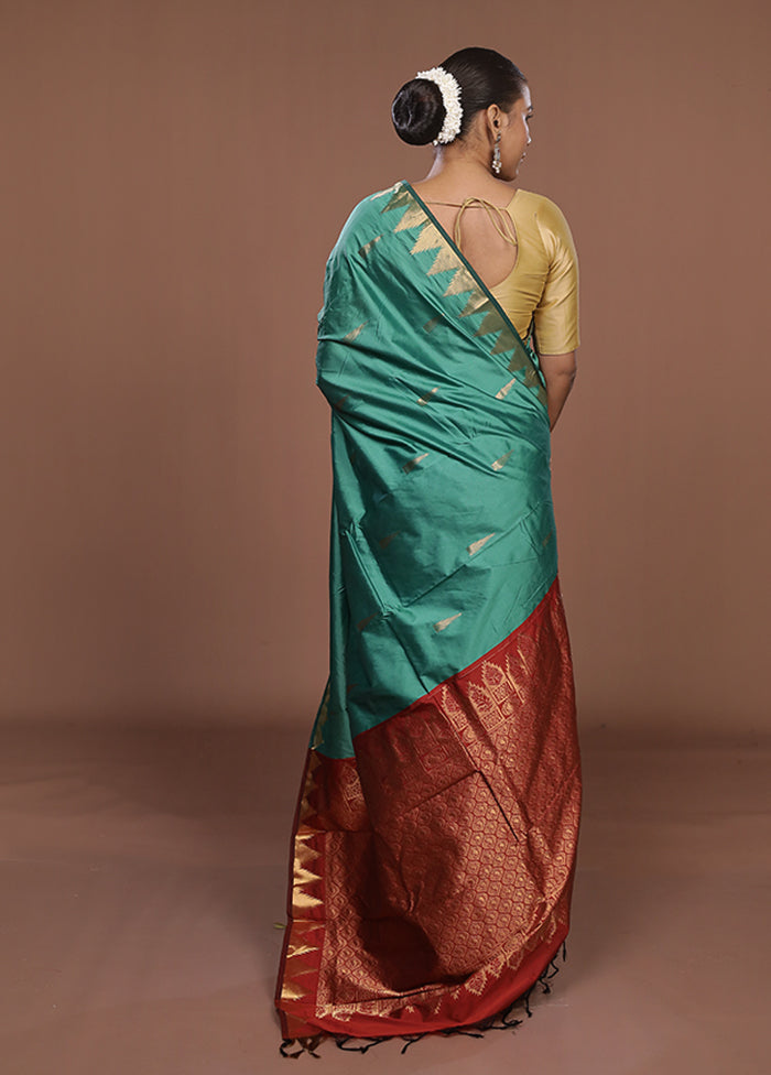 Green Kanjivaram Silk Saree With Blouse Piece