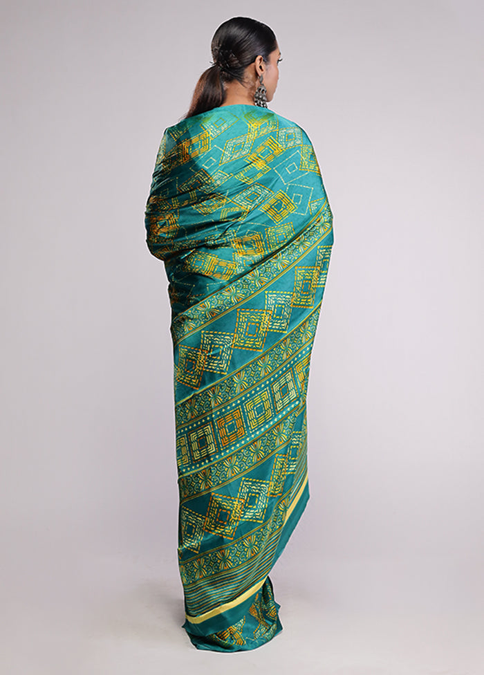 Green Printed Silk Saree Without Blouse Piece