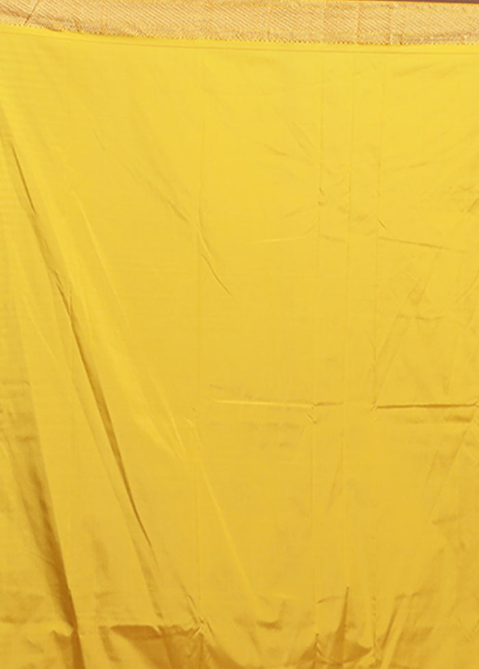 Yellow Kanjivaram Silk Saree With Blouse Piece