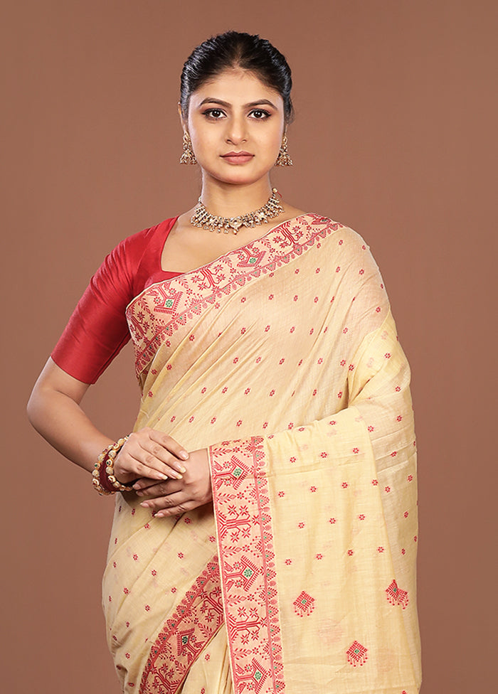 Cream Assam Silk Saree With Blouse Piece