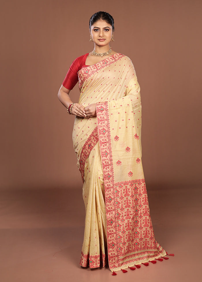Cream Assam Silk Saree With Blouse Piece
