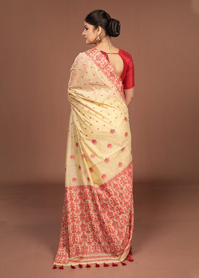Cream Assam Silk Saree With Blouse Piece