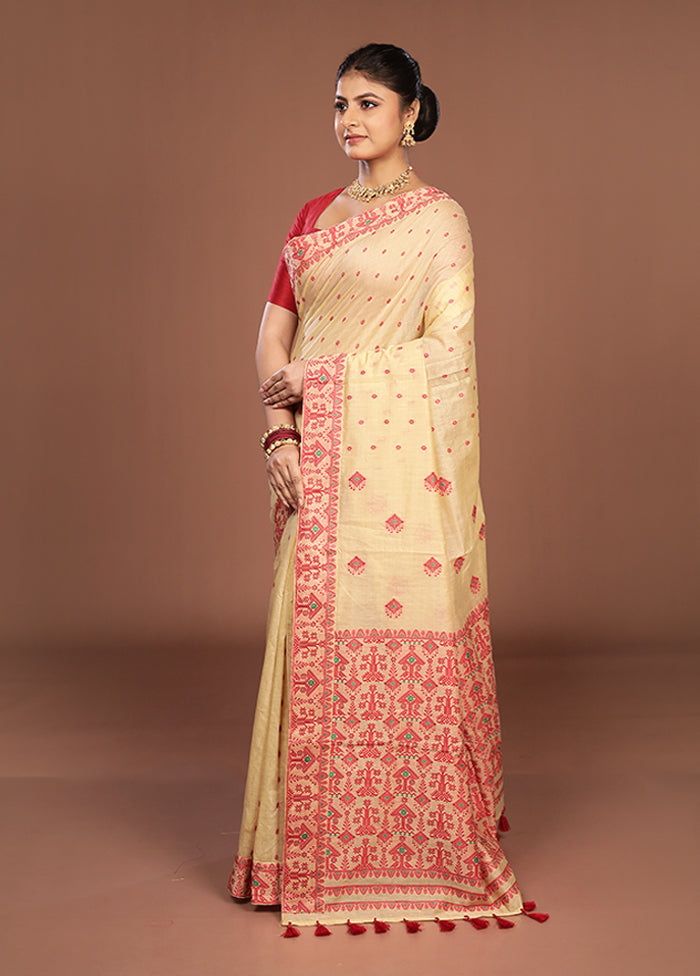 Cream Assam Silk Saree With Blouse Piece