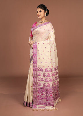 Cream Assam Silk Saree With Blouse Piece