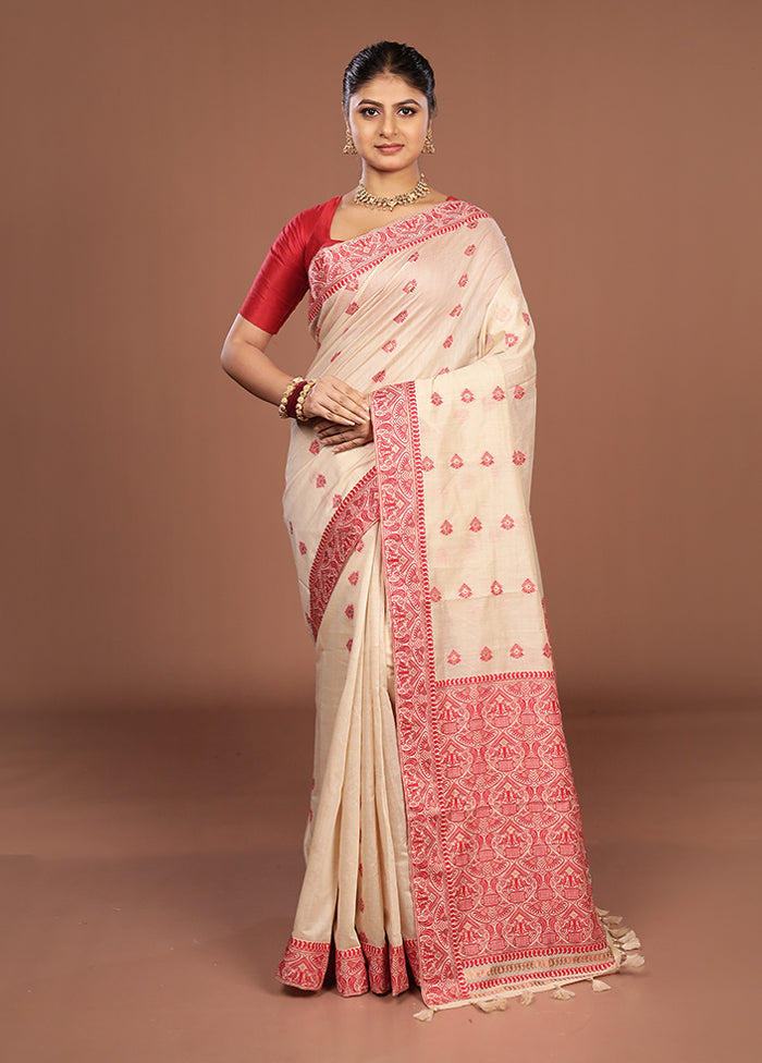 Cream Assam Silk Saree With Blouse Piece