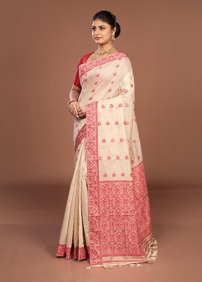 Cream Assam Silk Saree With Blouse Piece