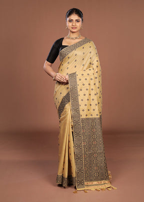 Cream Assam Silk Saree With Blouse Piece