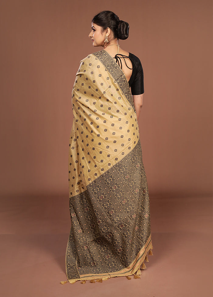 Cream Assam Silk Saree With Blouse Piece