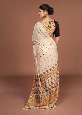 Cream Assam Silk Saree With Blouse Piece