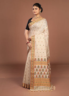 Cream Assam Silk Saree With Blouse Piece