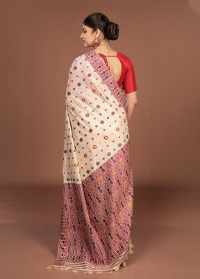 Cream Assam Silk Saree With Blouse Piece