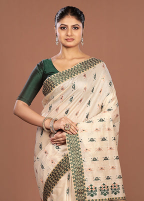 Cream Assam Silk Saree With Blouse Piece