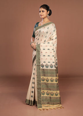 Cream Assam Silk Saree With Blouse Piece