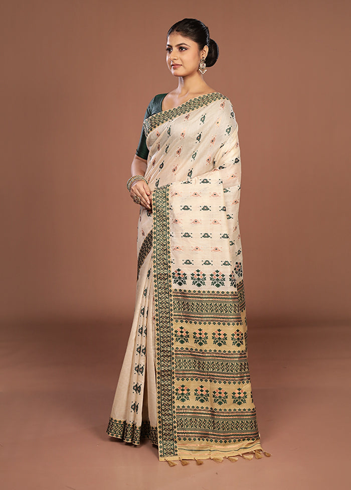 Cream Assam Silk Saree With Blouse Piece