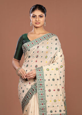 Cream Assam Silk Saree With Blouse Piece