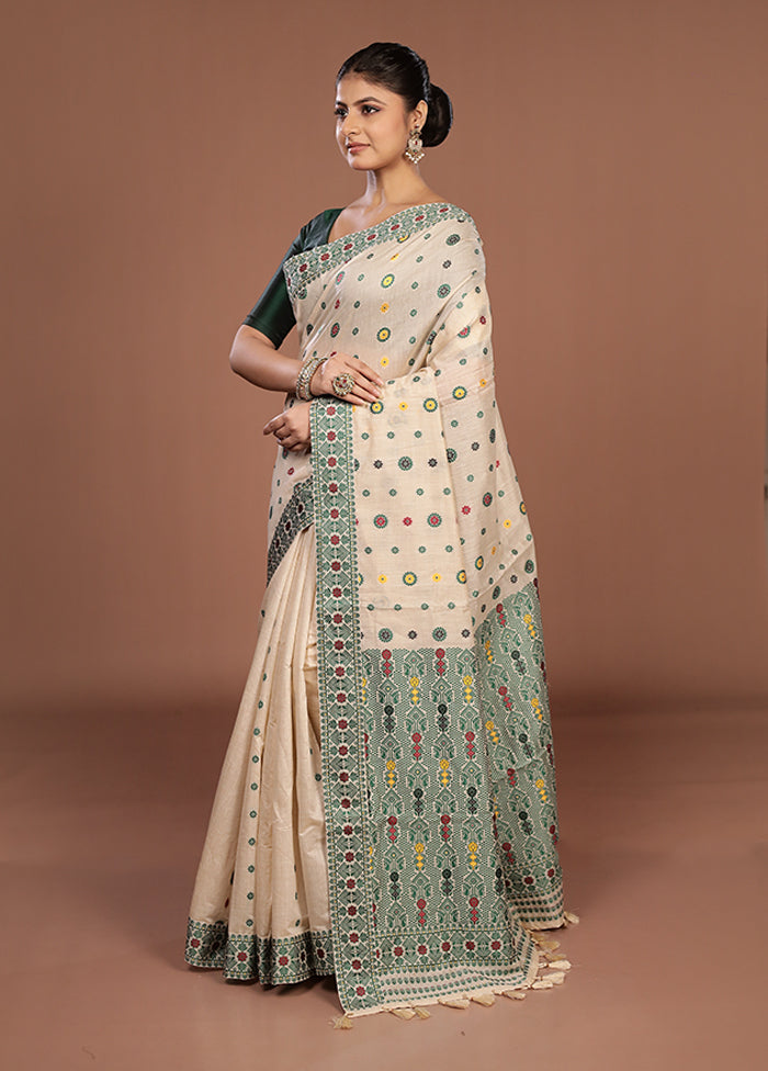 Cream Assam Silk Saree With Blouse Piece