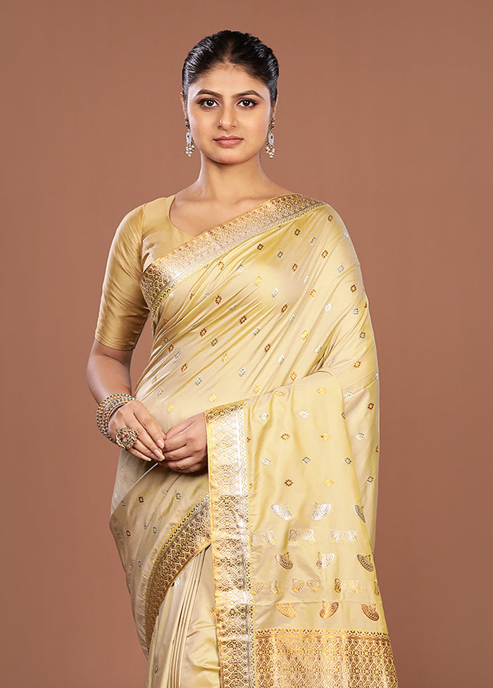 Cream Assam Silk Saree With Blouse Piece