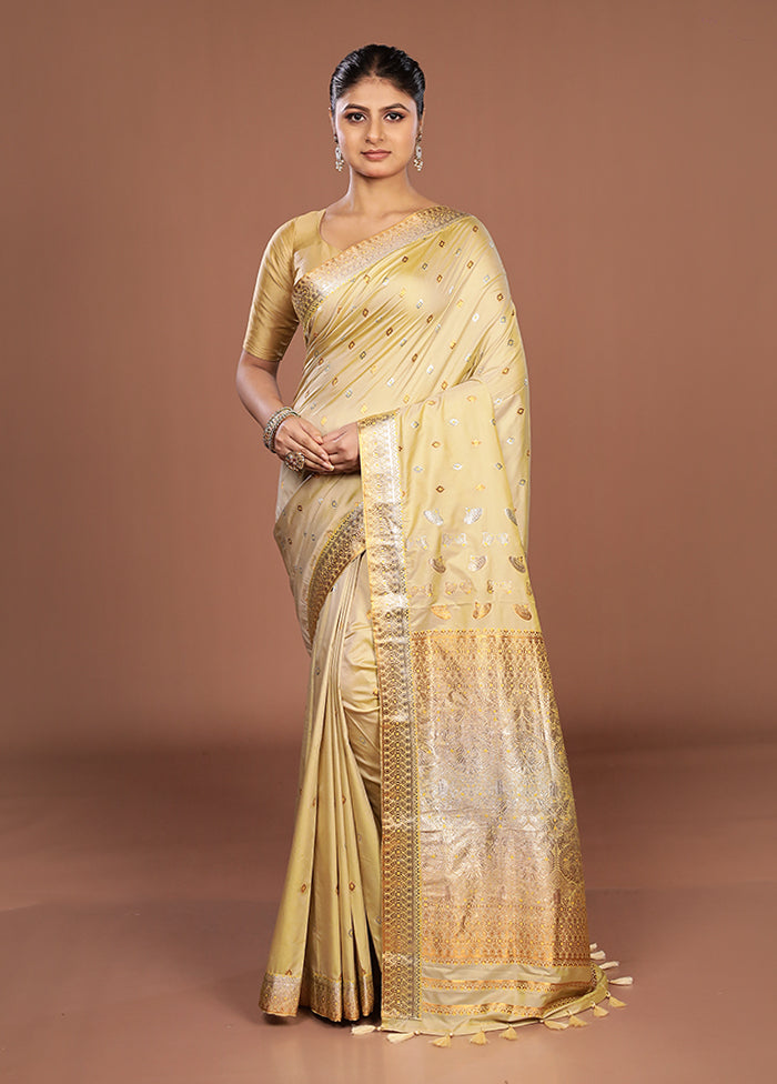 Cream Assam Silk Saree With Blouse Piece