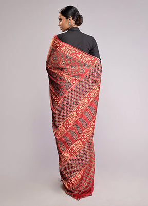 Maroon Printed Silk Saree With Blouse Piece