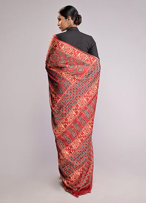 Maroon Printed Silk Saree Without Blouse Piece