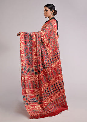 Maroon Printed Silk Saree With Blouse Piece