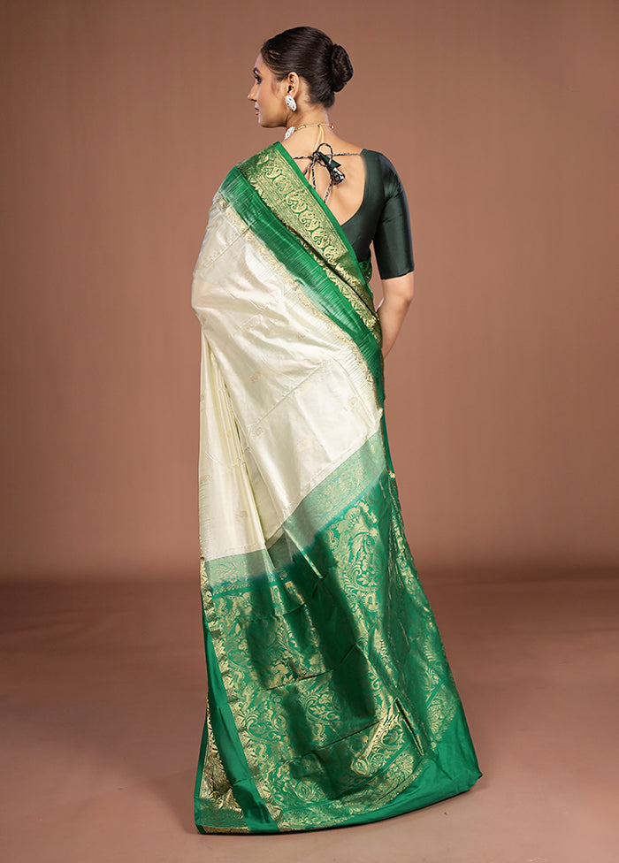 Cream Handloom Kanjivaram Pure Silk Saree With Blouse Piece