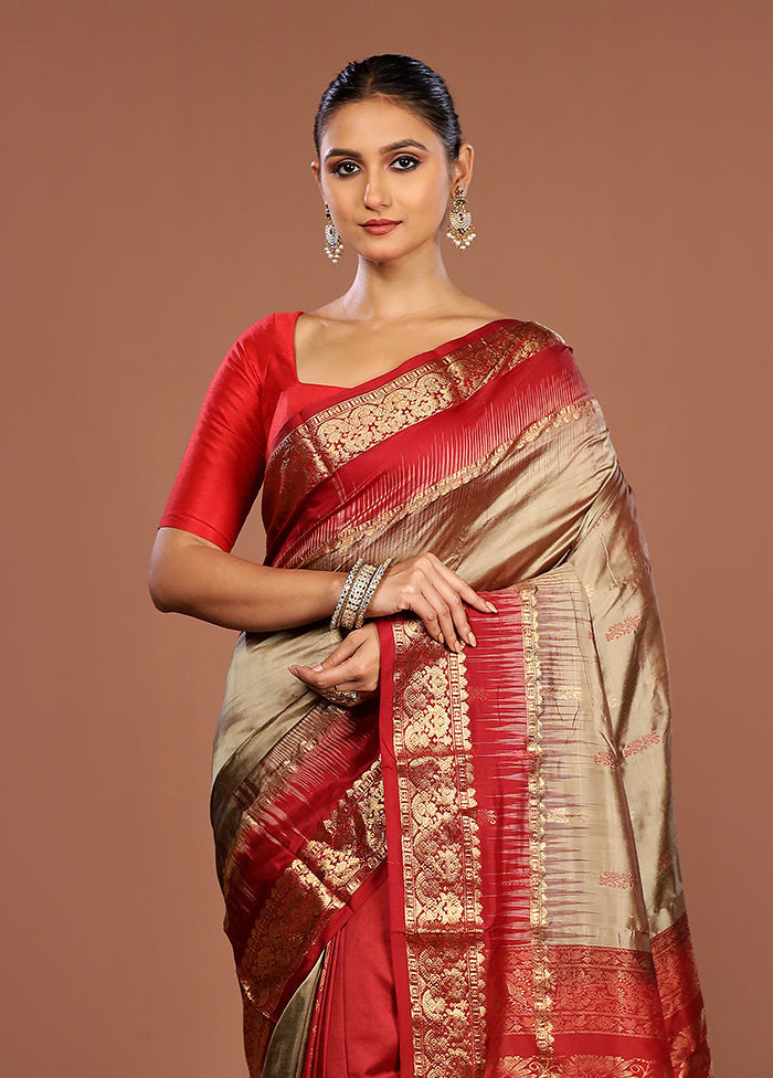Cream Handloom Kanjivaram Pure Silk Saree With Blouse Piece